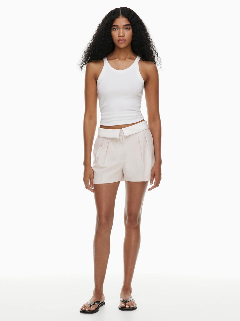 Aritzia‎ Bureau Matte Pearl Shorts
